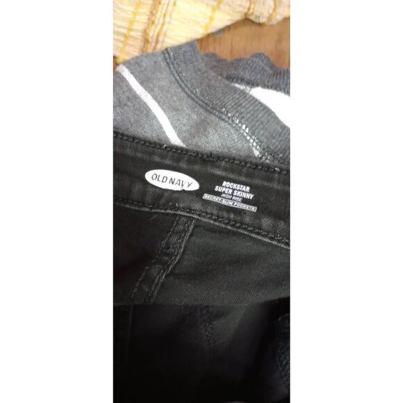 Old Navy black, Rockstar skinny, secret - slim pockets, distressed jeans. Size 1 - Picture 3 of 4